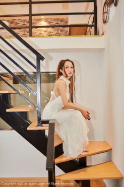 没有穿衣服的歌的mv 封面