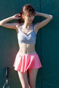 日本电影巜丰满的欲妇 封面